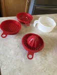 Tupperware Cooks Maid #1893 Juicer Grater Separator Vguc (no Outer Lid). Fixed Price $8.00.