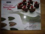 Chicagometallic 12 Cup Lift & Serve Sweetheart Pan. Fixed Price $14.00.
