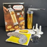 Atlas Biscuits Marcato Cookie Press Complete 20 Discs 4 Tips Italy Vintage. Fixed Price $49.99.