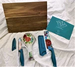 The Pioneer Woman Collectible Cara 6 Pc Acacia Board Knives W/ Covers Spoon Rest. Fixed Price $29.99.