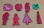 Vintage Tupperware Cookie Cutter Lot Red Holiday Animals & Green Canap. Fixed Price $20.00.