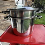 Oneida Immaculate Stainless Steel 2-TIER Steamer Pot With Lid Silver. Fixed Price $35.00.