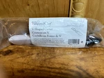 The Pampered Chef V-shaped Cutter 1161, Tool, Melons, Tomatoes, Citrus, Nip. Fixed Price $11.00.