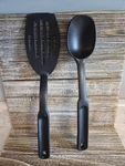 Pampered Chef Slotted Spatula Black Nylon And Serving Spoon. Fixed Price $24.99.