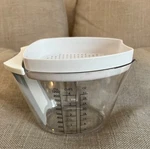 Pampered Chef 1188 Gravy Separator New In The Box With Accessories. Fixed Price $15.00.