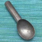 Vintage Ice Cream Scoop Cast Aluminum Liquid Filled Handle Made Japan. Fixed Price $13.99.