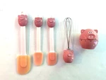 Joie Piggy Wiggy 4-PIECE Kitchen Utensil Set With Matching Timer. Fixed Price $24.00.