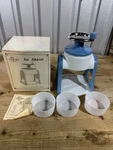 New The Pampered Chef Ice Shaver Snow Cones #2940 Vtg With Original Box And Book. Fixed Price $22.00.