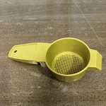 Tupperware Green Mini Sifter Strainer 879-4. Fixed Price $6.95.