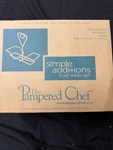 Pampered Chef Small Bowl Caddy - New In Box!. Fixed Price $11.99.