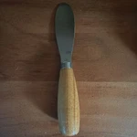 Pampered Chef Spreader, Stainless Steel Satin, Medium Brown Wood Handle. Fixed Price $8.99.