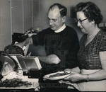 1959 Press Photo Reverend Harold King & Mrs. George Fox Prep Food New York. Fixed Price $24.99.