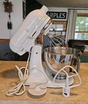 Kitchenaid Ultra Power 4.5 Qt Stand Mixer White 300W 10-SPEED Tilt-head Read. Fixed Price $124.50.