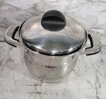 Vintage Oneida Immaculate Stainless Steel 18/10 Cookware Stockpot With Lid. Fixed Price $24.99.