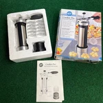 Wilton Cookie Pro 2104-4002 Stainless Steel And Aluminum Manual Press Shapes. Fixed Price $23.95.
