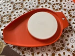 Vintage Orange Tupperware Chop And Pour Cutting Board 1432-3 Vgc. Fixed Price $10.00.