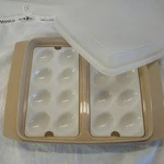 Vintage Tupperware 723-1 Deviled Egg Holder Carrier Tray Almond Sheer Lid 70'S. Fixed Price $7.46.