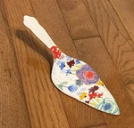 The Pioneer Woman Spring Celia Linen Ceramic Pie Stoneware China Cake Server. Fixed Price $14.40.