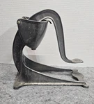 Wear-ever Aluminum Vintage Juicer Manual Squeezer Hand Held Citrus Press. Fixed Price $25.00.