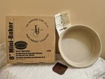 Pampered Chef Stoneware Mini-baker 8-INCH Round #1470 Brand Box Unused. Fixed Price $22.99.