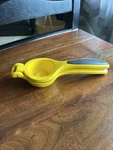 Oxo Good Grips Yellow Lemon Citrus Hand Squeezer Juicer. Fixed Price $10.00.