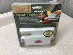 New Old Stock Jaccard Mini Meat Tenderizer Handheld 16 Knife Blades. Fixed Price $16.16.