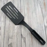 Pampered Chef Black Nylon Small Slotted Spatula Short Turner Flipper 2340. Fixed Price $27.99.