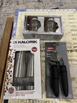 New Kalorik Electric Salt And Pepper Mills,mason Jar Shaker,&oxo Garlic Press. Fixed Price $39.97.
