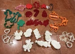 Hmr Tupperware Xmas Halloween St. Patrick Valentine Cookie Cutters Lot 35 Euc. Fixed Price $18.50.