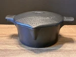 Pampered Chef Large 8 Cup 2 Qt Cooker Microwave Steamer Strainer Lid Black. Fixed Price $19.99.