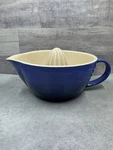 Le Creuset Citrus Juicer Royal Blue Squeezer. Fixed Price $42.00.