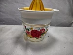 Pioneer Woman Sweet Rose Glass Citrus Juicer Reamer And Lid Measurement Marking. Fixed Price $16.95.