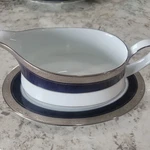 Noritake Crestwood Platinum Gravy Boat With Stand Nib. Fixed Price $50.00.