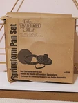 Pampered Chef Springform Pan Set With Heart Insert #1540 New Box Sealed. Fixed Price $18.00.