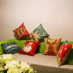 Unomor Christmas Pillow Covers Set Of 6. Fixed Price $28.00.
