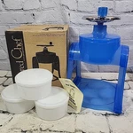 Pampered Chef Ice Shaver Snow Cone Maker #2945 W/ Box Containers Recipe Booklet. Fixed Price $19.99.