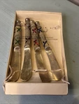 Set Of 4 Pier 1 Jeweled Canape Knives Silver Plated Christmas Party Charcuterie. Fixed Price $13.16.