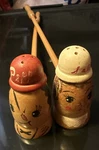 Vtg Salt Pepper Shakers Wooden Chef Retro Mcm Patio Bbq Removable Grill Handles. Fixed Price $10.85.