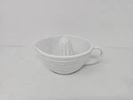 Creuset White Citrus Juicer Ceramic Reamer Handle Pour Spout Kitchen. Fixed Price $44.99.