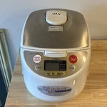 Tiger JAG-S18U Japanese Rice Cooker Cup 110V Excellent Condition. Fixed Price $72.25.