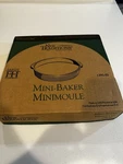 Pampered Chef Mini-baker #1395 Family Heritage Stoneware Ivory Box. Fixed Price $36.00.