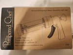 New Pampered Chef Cookie Press 1525 Pastry 14 Molds Retired. Fixed Price $9.99.