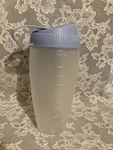 Rubbermaid 16 Oz Servin Saver Drink Shaker Blender Mixer Bottle Flip Lid #309B. Fixed Price $15.00.