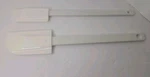 Pampered Chef White Spatulas Scrapers Lot Set Of 2 Mix N Medium & Large. Fixed Price $24.00.