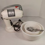 Vtg Dormeyer Stand Mixer Power Chef Food Fixer 4200 With Milk Glass Bowls. Fixed Price $20.00.