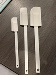 Pampered Chef Classic Scraper, Skinny And Mini Scraper. Euc .3 Sets. Fixed Price $19.99.
