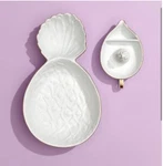 New Lilly Pulitzer For Target Porcelain Pineapple Serving Bowl. Fixed Price $35.00.