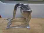 Vintage Wear-ever Aluminum Juicer / Citrus Press With Stand. Fixed Price $22.50.