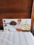 Giant Cupcake Pan 10 Wilton 3D Non Stick Aluminum. Fixed Price $7.00.