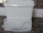 Vintage Tupperware Cereal Keeper 2QT Model 2859.786 W/ Lid 471-3. Fixed Price $16.95.